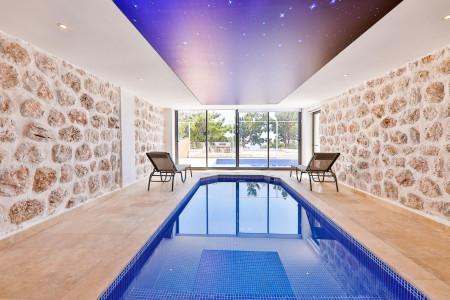 Villa Nihan-8, Süit Odalı, Isıtmalı Havuzlu, Markete Yakın Villa 1
