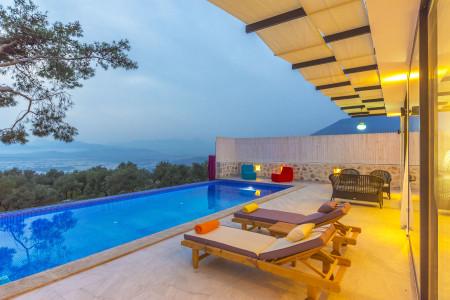 Villa Alaca, Doğa İçerisinde, Jakuzili Lüks Villa 1