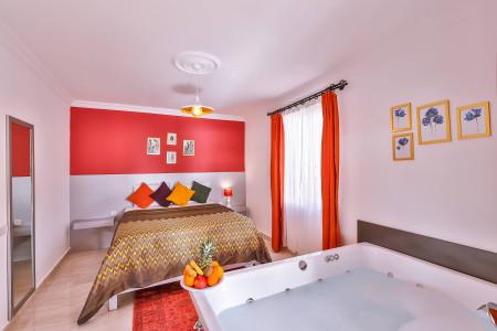 Villa Han-5, Deniz Manzaralı, Kapalı ve Isıtmalı Havuzlu Lüks Villa 3