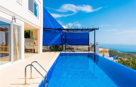 Villa Picasso, Muhteşem Deniz Manzaralı Muhafazakar Villa 2