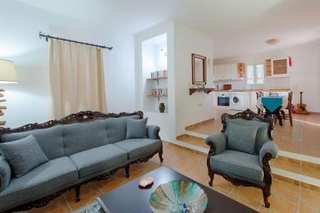 Villa Misk-1, Doğa İçerisinde, Geniş Havuzlu, Manzaralı Villa 3