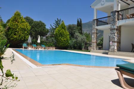 Villa Ayliz, Restorana Yakın, Geniş Yüzme Havuzlu Villa 1