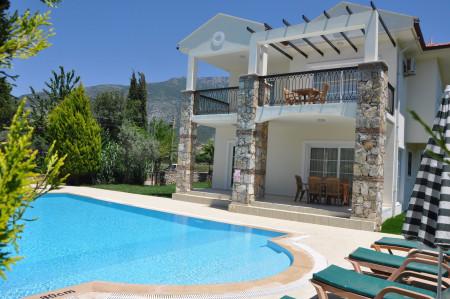 Villa Ayliz, Restorana Yakın, Geniş Yüzme Havuzlu Villa 2