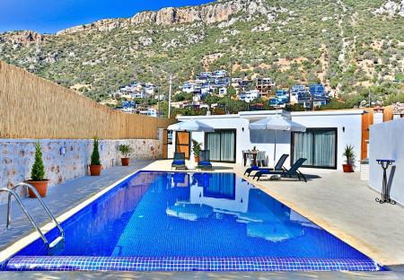 Villa Erna, Merkrezi Konumda, Jakuzili, Lüks Korunaklı Villa 2