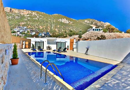 Villa Erna, Merkrezi Konumda, Jakuzili, Lüks Korunaklı Villa 3