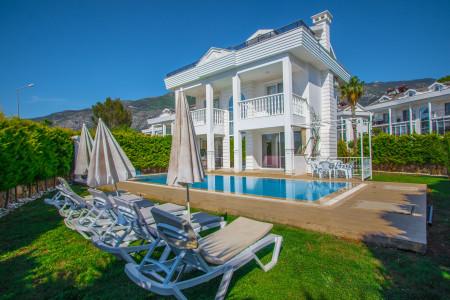Villa Merida-2, Ölüdeniz'de, Geniş Havuzlu, Doğa İçerisinde Villa 1