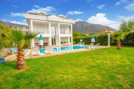 Villa Merida-1, Merkezi Konumda, Jakuzili, Saunalı Villa 2