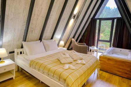 Bungalov World -1, Yemekli, Jakuzili, Şömineli ve 1 Odalı 1