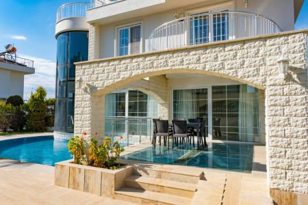 Villa Deniz Saray-1, Belek`te Özel Havuzlu Üç Odalı Villa 1
