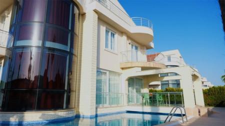 Villa Deniz Saray-1, Belek`te Özel Havuzlu Üç Odalı Villa 2