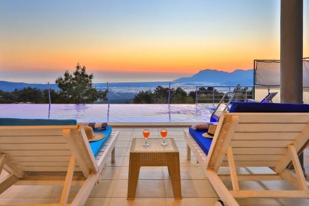 Villa Polen, Doğa İçerisinde, Geniş Havuzlu, Jakuzili Lüks Villa 3