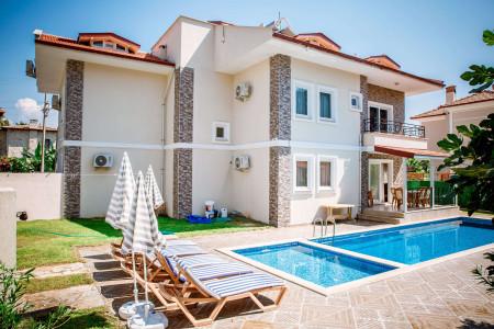 Villa Aston-2, Geniş Yüzme Havuzlu, Merkezi Konumda Villa 1
