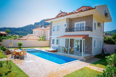 Villa Aston-1, Markete ve Restorana Yakın, Geniş Havuzlu Villa 2