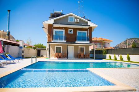 Villa Usul, Geniş Yüzme Havuzlu, Havaalanına Yakın Villa 2