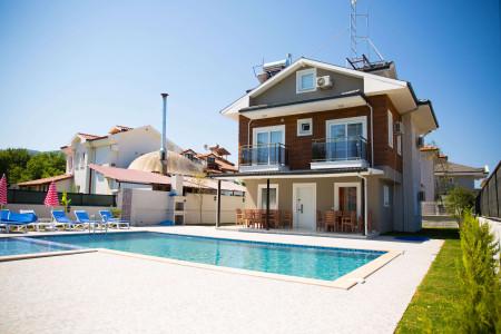 Villa Usul, Geniş Yüzme Havuzlu, Havaalanına Yakın Villa 3