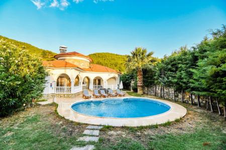Villa Hanımeli, Dalaman'da Muhafazakar, Geniş Havuzlu Villa 1