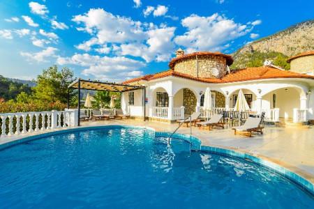 Villa Hanımeli, Dalaman'da Muhafazakar, Geniş Havuzlu Villa 2