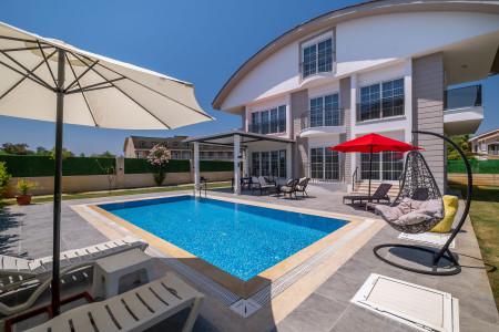 Villa Pamuk, Geniş Havuzlu, Restorana Yakın, Manzaralı Villa 1
