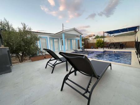Villa Koru, Doğa İçerisinde, Denize Yakın, Geniş Havuzlu Villa 3