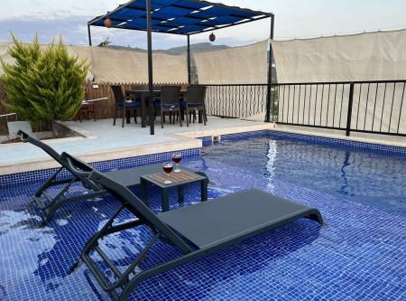 Villa Koru, Doğa İçerisinde, Denize Yakın, Geniş Havuzlu Villa 2