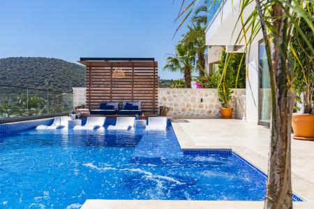 Villa Altın, Kapalı Havuzlu, Sinema Odalı, Manzaralı Villa 3
