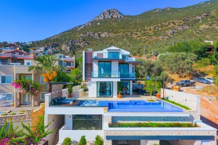 Villa Altın, Kapalı Havuzlu, Sinema Odalı, Manzaralı Villa 1