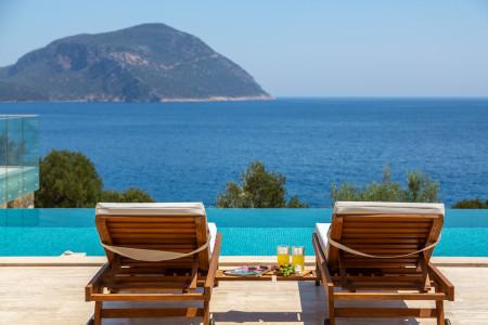Villa Yerdeniz-2, Denize sıfır, kendine ait plajı olan, deniz manzaralı ve 4 Odalı 2