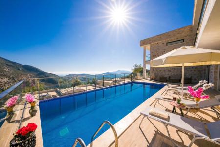 Villa Nihan-10, Muhafazakar Havuzlu, Doğa İçerisinde, Jakuzili Villa 2