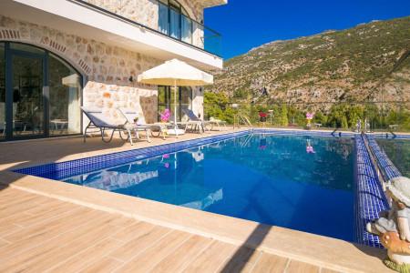 Villa Nihan-10, Muhafazakar Havuzlu, Doğa İçerisinde, Jakuzili Villa 3
