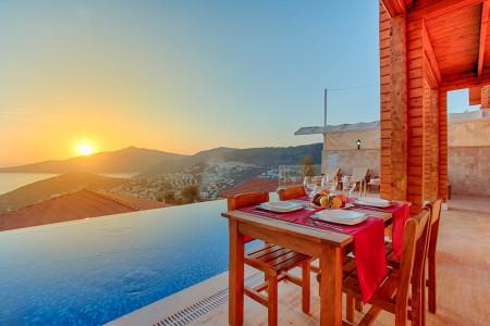 Villa Pafuli-1, Geniş Havuzlu, Deniz Manzaralı Muhafazakar Villa 1