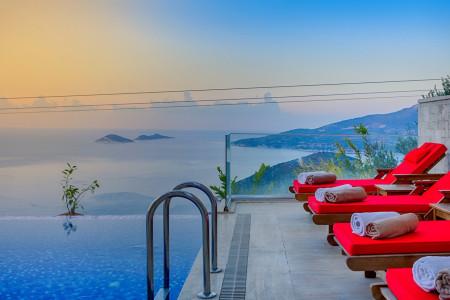 Villa Vizori-3, Denize Yakın, Merkezi Konumda, Geniş Havuzlu Villa 1
