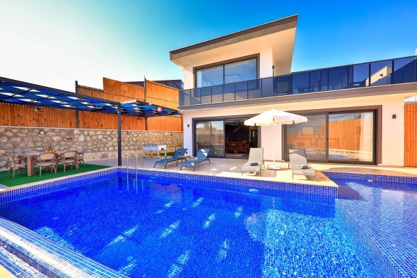 Havuzu Isıtmalı Kiralık Villa - Kış Aylarına Uygun | Gotatil - Go Tatil
