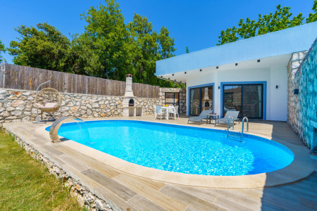 Villa Süity-2, Kalkan Bölgesinde, Tek Odalı ve Jakuzili - Kalkan ...