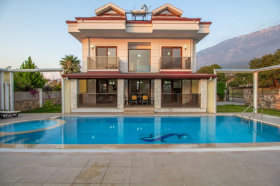Villa Lavinya-1, Fethiye Bölgesinde, Merkezi konumda ve 4 Odalı 1