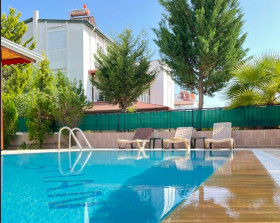 Villa Kırçıl, Belek Bölgesinde, Merkezi konumda ve 4 Odalı 1