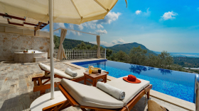 Villa Mısra-1, Muhafazakar Yüzme Havuzlu, Manzaralı Lüks Villa 1
