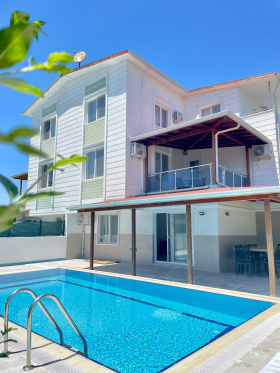 Villa Kırçıl-6, Belek Bölgesinde, Merkezi konumda ve 5 Odalı 3