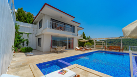 Villa Mısra-4, Geniş Muhafazakar Havuzlu, Çift Jakuzili Lüks Villa 2