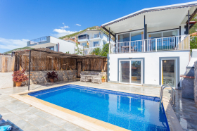 Villa Remar-1, Korunaklı Havuzlu, Deniz Manzaralı Jakuzili Villa 2