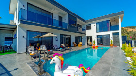 Villa Notos-1, Kalkan Bölgesinde, 2 Odalı, Çift Jakuzili, Sauna, Hamam ve Kapalı Isıtmalı Havuzlu 1