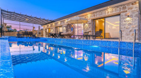 Villa Berbet-2, Kalkan Bölgesinde, Jakuzili, Isıtmalı Havuzlu 3
