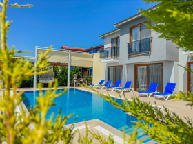 Villa Vella, Ölüdeniz'de, Jakuzili Muhafazakar Villa 1