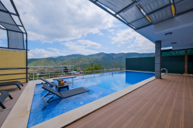 Villa Pachinko, Fethiye`de, Jakuzili ve 3 Odalı 3