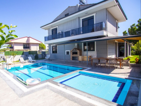 Villa Kırçıl Deluxe , Belek Bölgesinde, Merkezi konumda ve 4 Odalı 1
