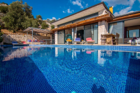 Villa Mila, Kalkan Bölgesinde, Jakuzili ve 2 Odalı 1