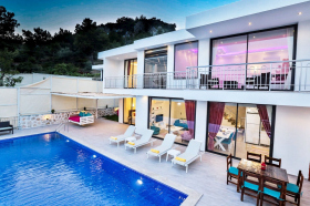 Villa Amor-1, Deniz Manzaralı, Çocuk Havuzlu, Jakuzili Villa 1