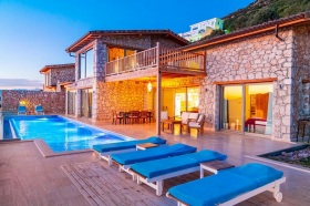 Villa Atina, Isıtmalı, Jakuzili Havuzlu, Lüks Muhafazakar Villa 1