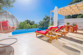 Villa Bahar, Kalkan`da, Jakuzi ve Kapalı Havuzlu, Balayı Villası 1