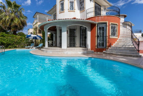 Villa Lirik, Muhafazakar Havuzlu, Denize Yakın Konumda Lüks Villa 3