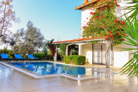 Villa Masal, Jakuzili ve Korunaklı Havuzlu Üç Odalı Lüks Villa 1